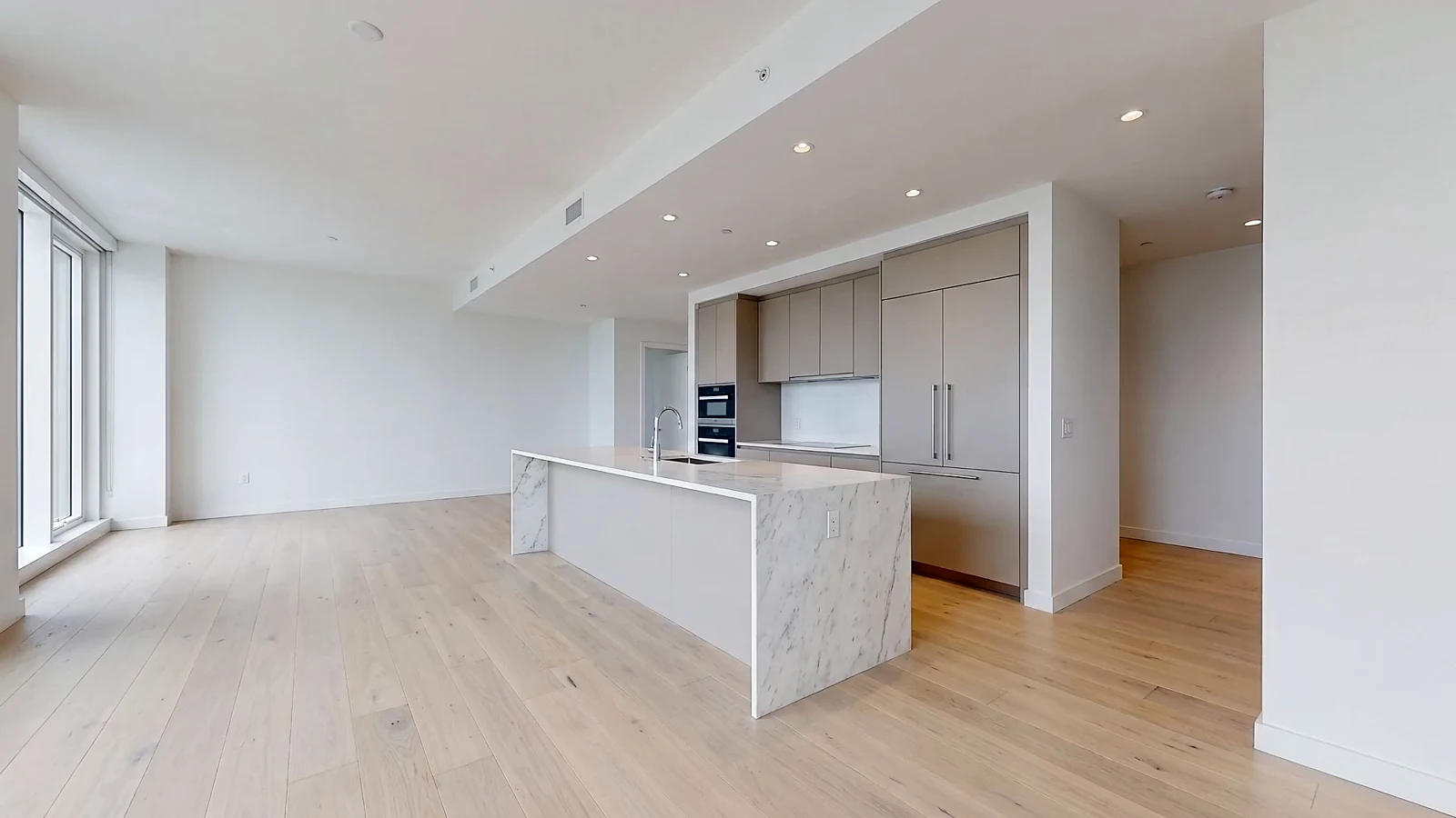 The empty kitchen before its HomePrint furnishing reveal